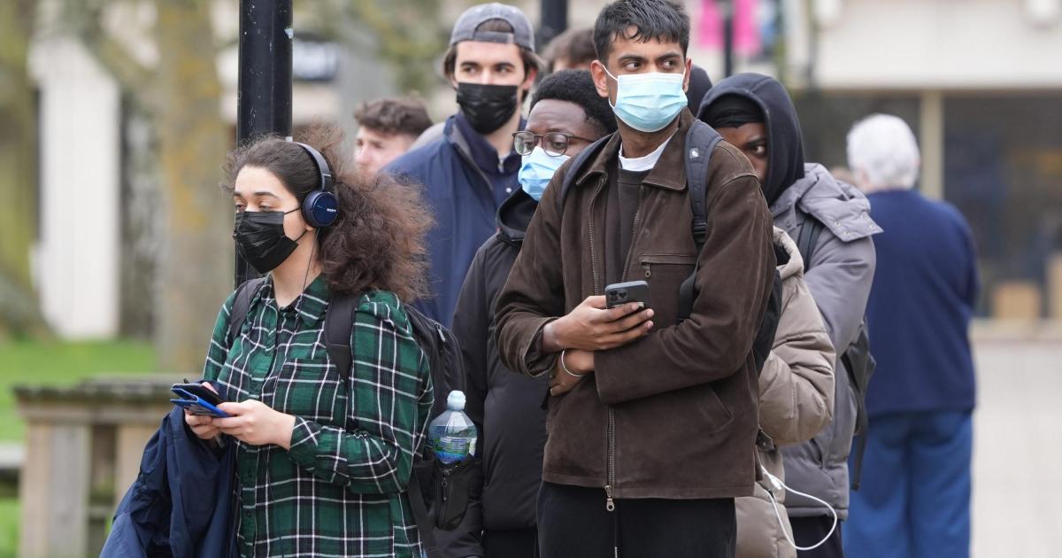 Meningitis cases rise to 20 as health officials deal with outbreak