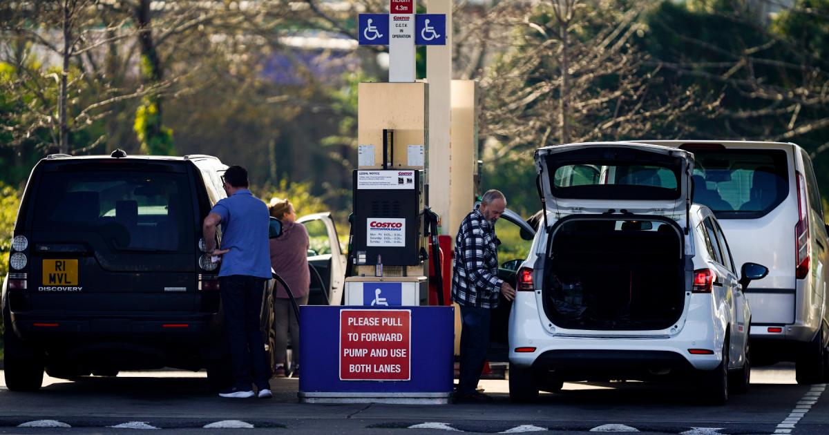 Who gets priority in a potential UK fuel rationing plan?