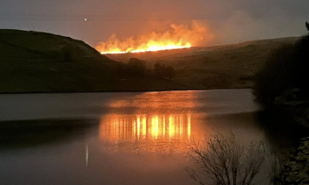 Lancashire fire crews tackle moorland fires on Scout Moor
