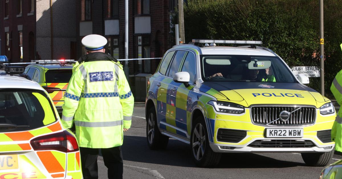 Police appeal after car crashes into Stoneclough home