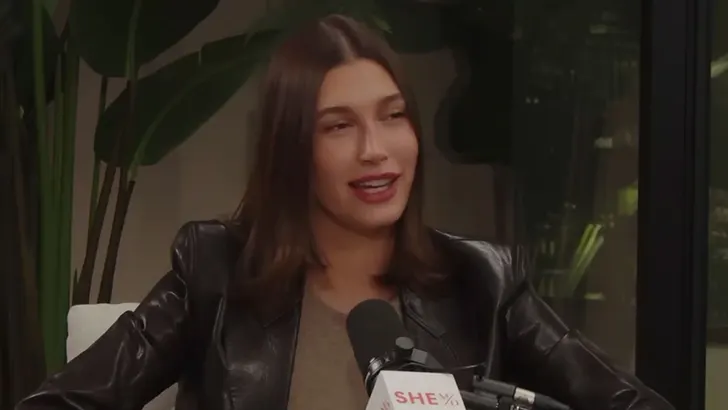 030326_hailey_bieber_kal