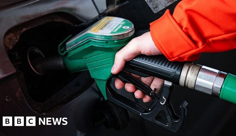 US eases Russia oil sanctions as Iran war pushes up energy prices