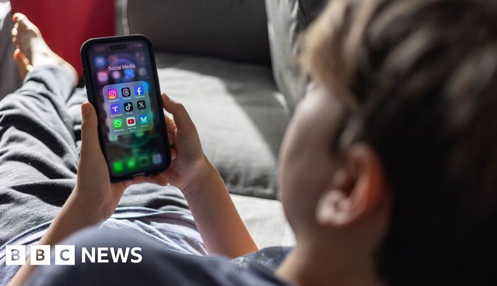 UK launches consultation asking for views on under-16s social media ban