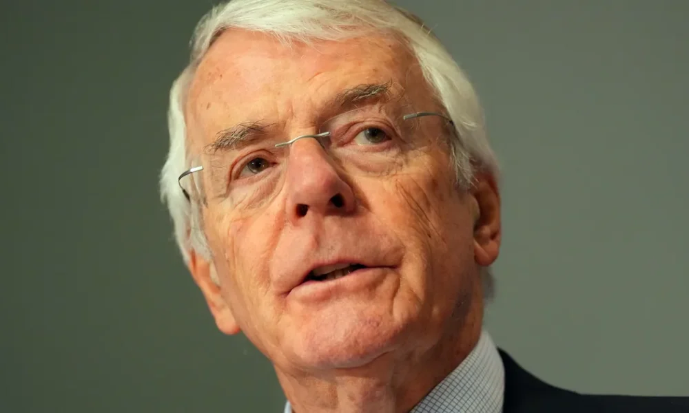 UK Ex PM Condemns Trump Over Iran War Handling