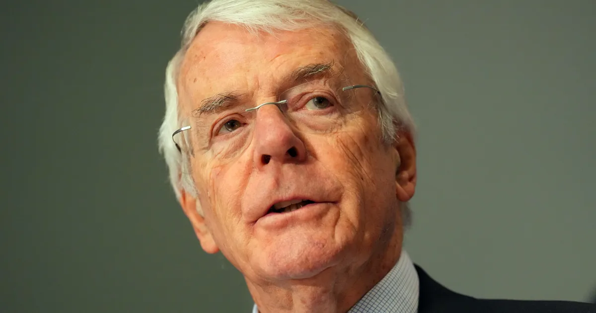 UK Ex PM Condemns Trump Over Iran War Handling