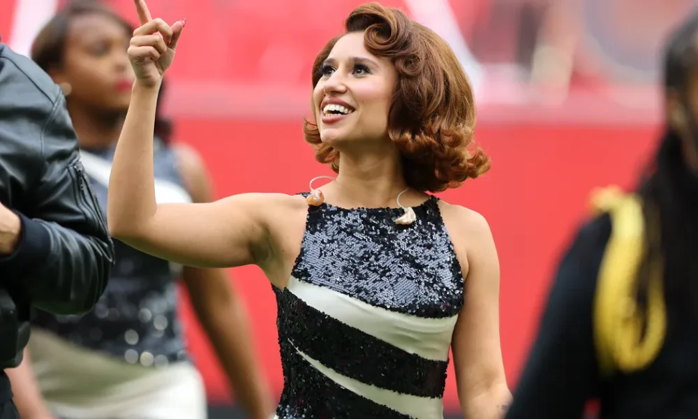 Raye Shares Petty Story Behind Nightingale Lane Pub Blue Plaque