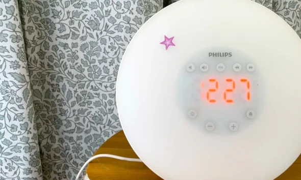 What The March Clock Change Actually Means For Your Sleep