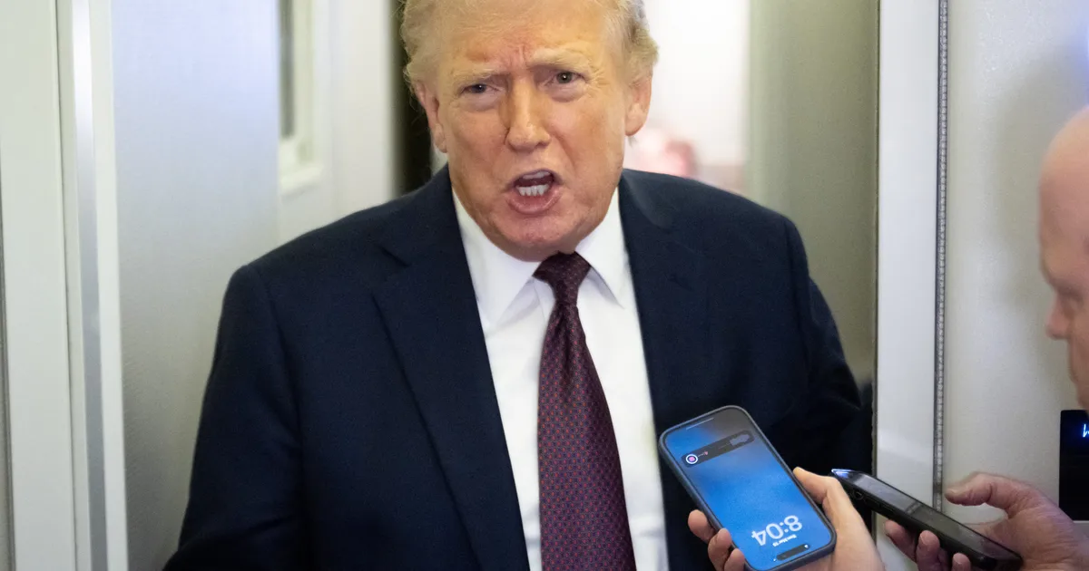 Trump Melts Down When Reporter Asks About Dead Soldiers Photo