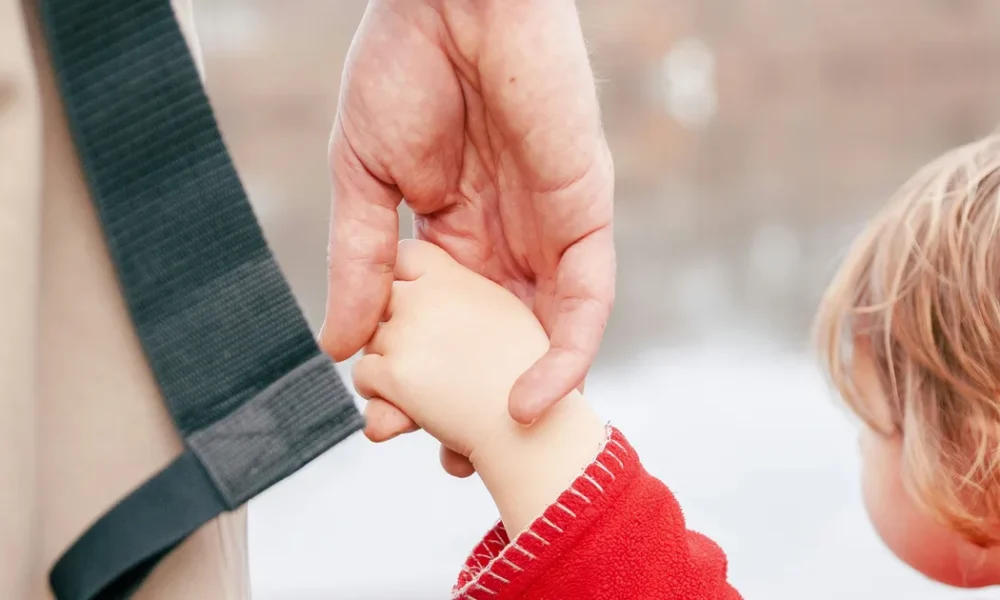 What Kids Should Do If They Get Lost: A Parent’s Guide To Teaching Safety