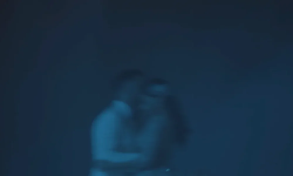 Tolyamory: What It Means, How To Spot It, And When To Leave