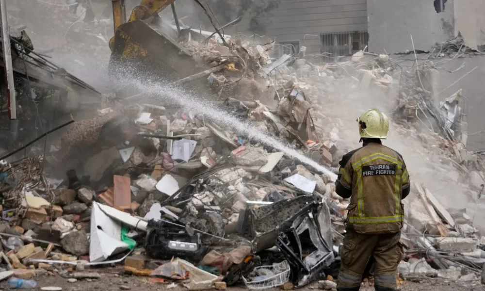 Starmer Distances From Trumps Iran Attacks