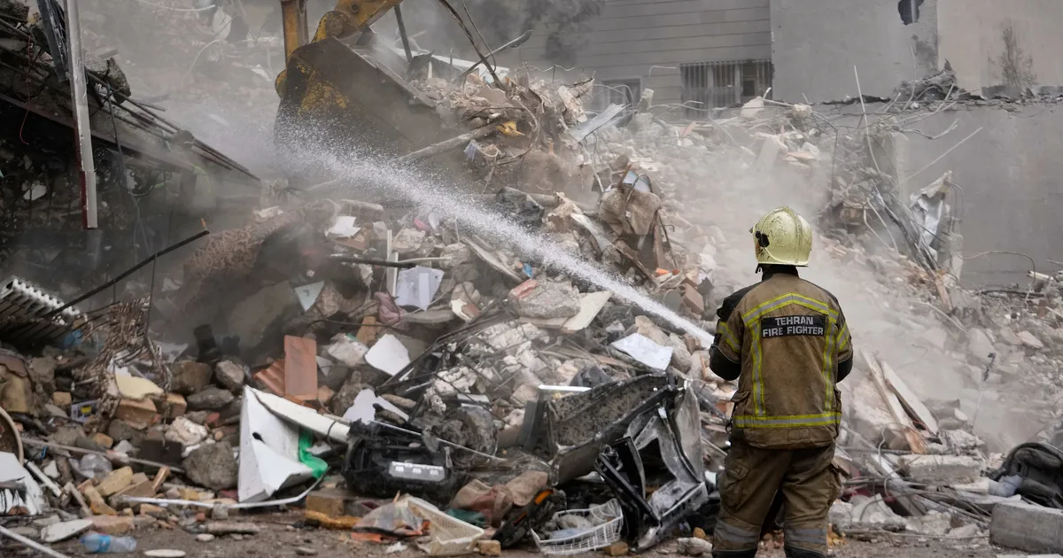 Starmer Distances From Trumps Iran Attacks