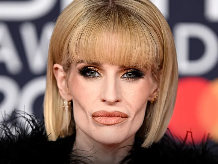 kelly-osbourne-main-getty-1