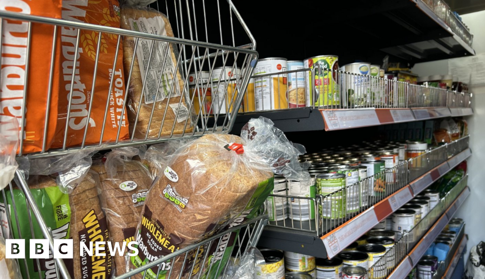 Food pantry shuts as community shop announced