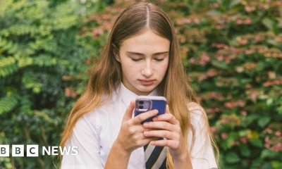 UK teenagers to trial social media bans and digital curfews