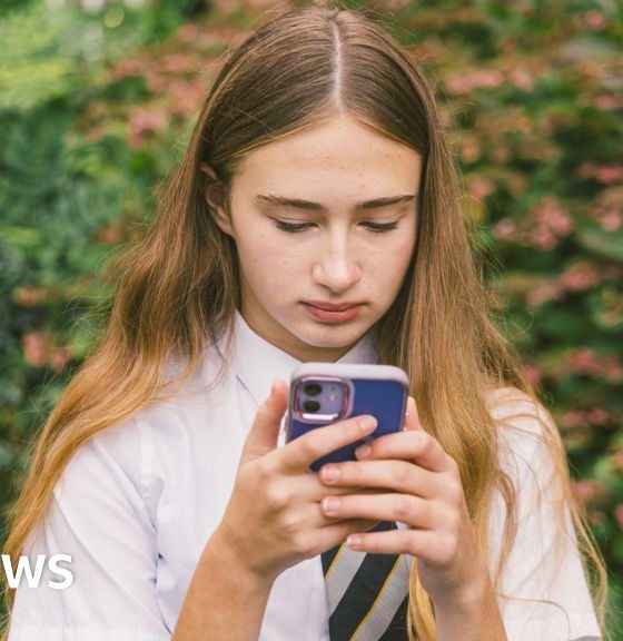 UK teenagers to trial social media bans and digital curfews