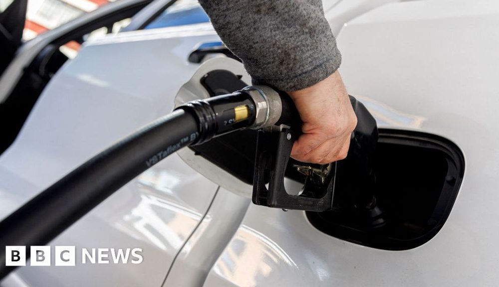 Oil price slides as Trump talks up Iran peace negotiations