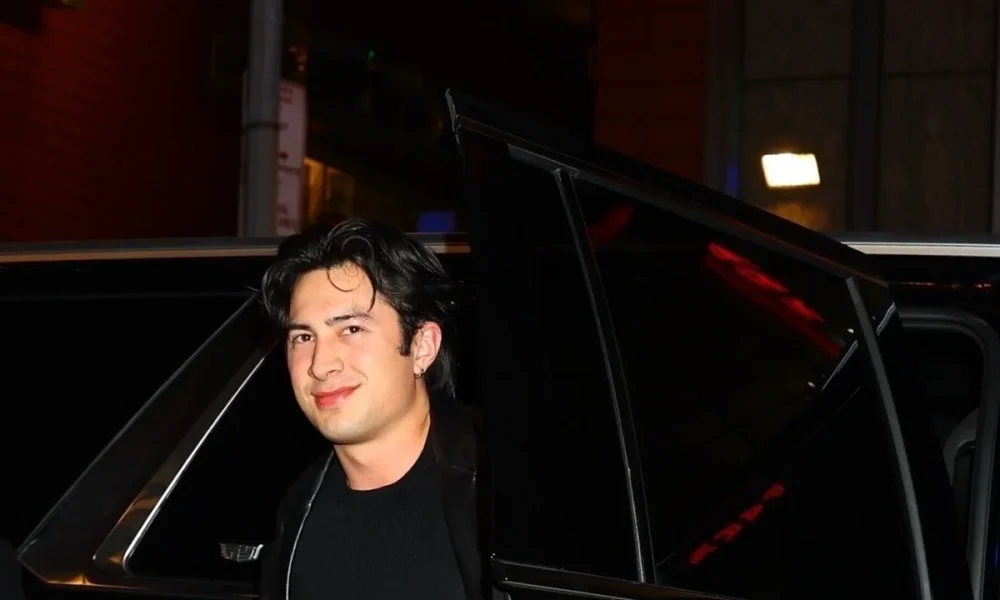 Star Sightings: Hudson Williams Steps Out in New York City, Aubrey Plaza Looks Chic During Paris Fashion Week