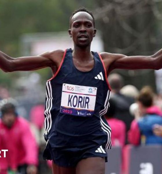 Albert Korir celebrating