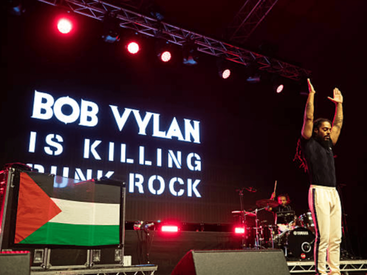 Bob Vylan call out Met police for nonsense investigation