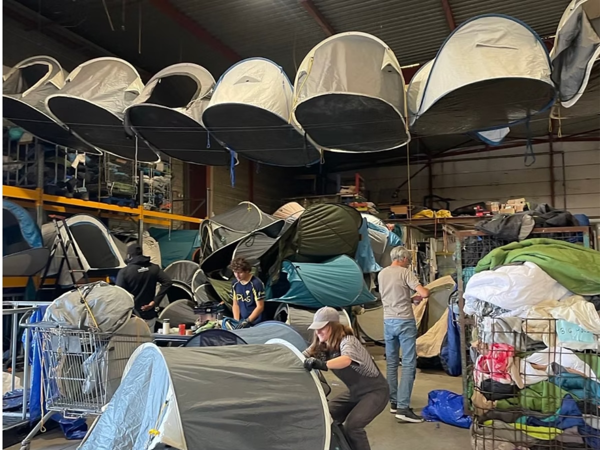 End-of-winter tent collection at the France-UK border - crowdfunder launches