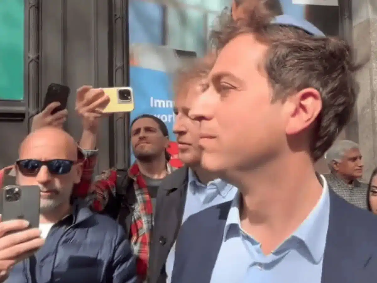 Campaign Against Antisemitism wrist slapped for 'mismanagement'