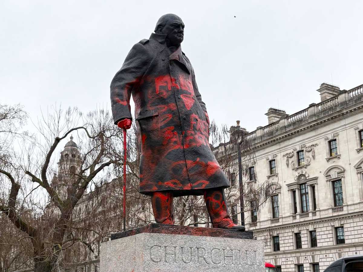 Churchill statue branded ‘zionist war criminal’ in Whitehall
