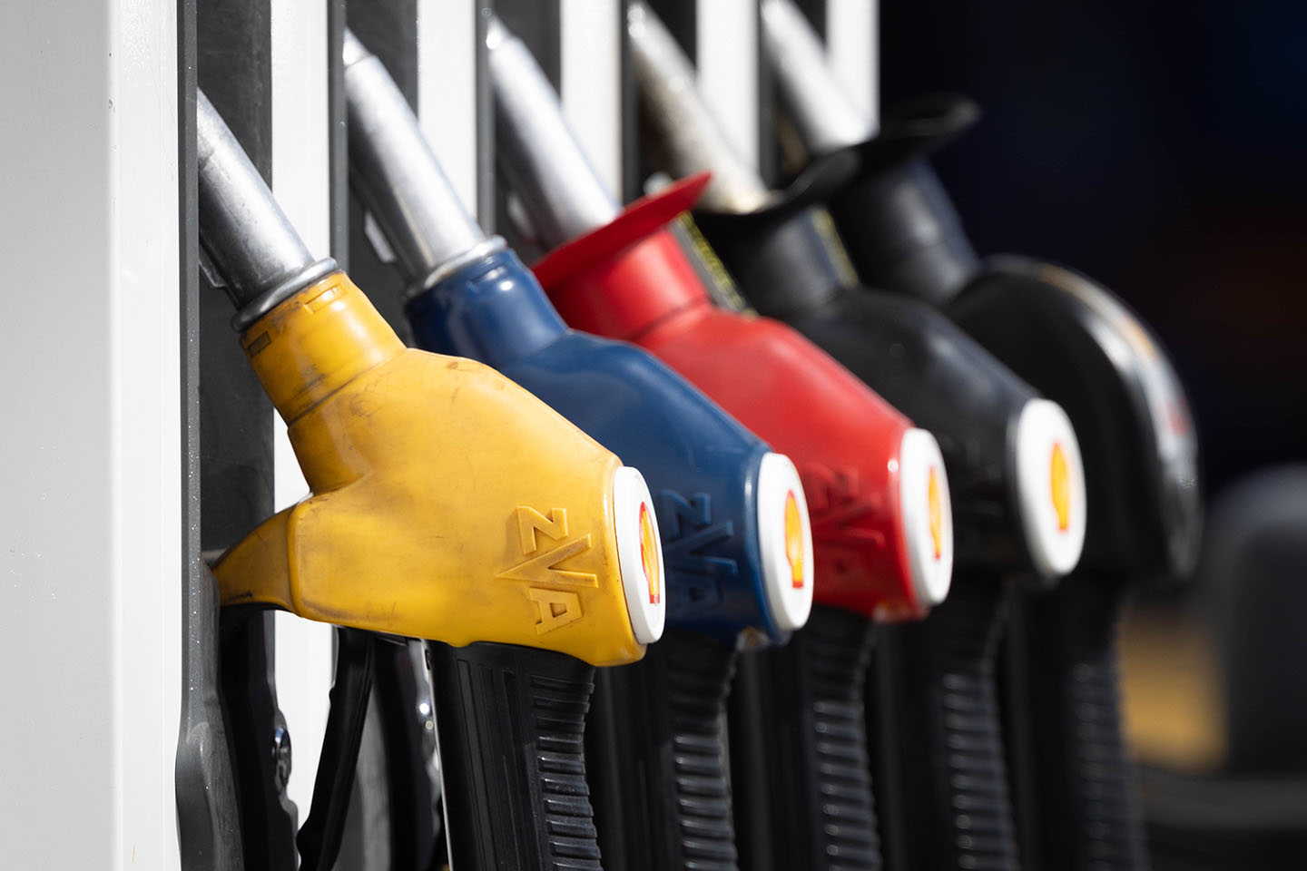 ACCC puts fuel industry on notice over price hikes