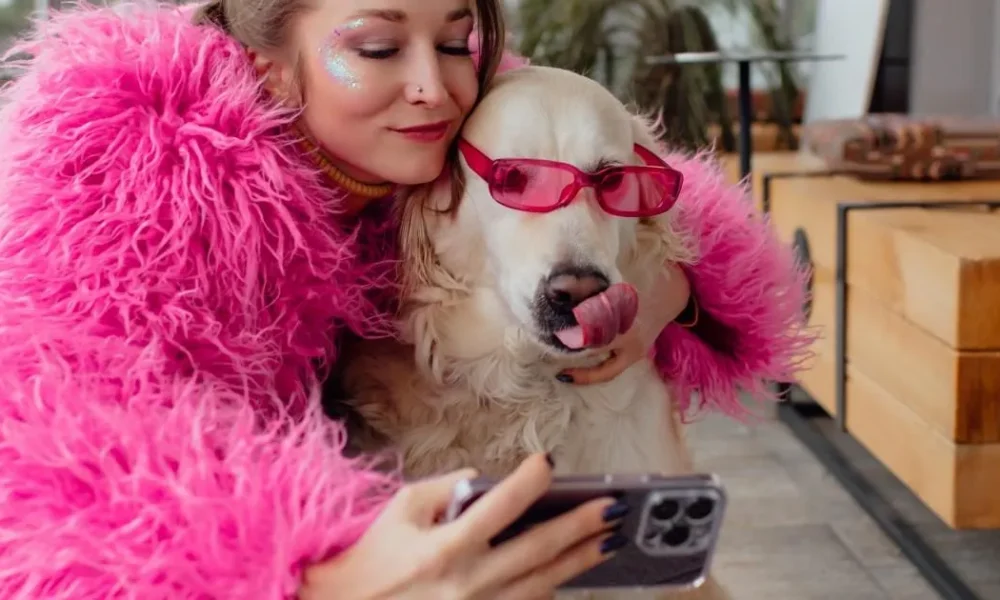 Is it acceptable to comment on the appearance of strangers in public? Readers discuss