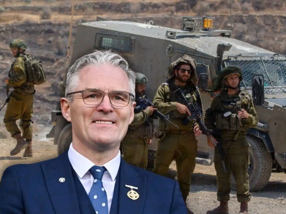 Jarlath Burns receives award after outrageous Palestine comments