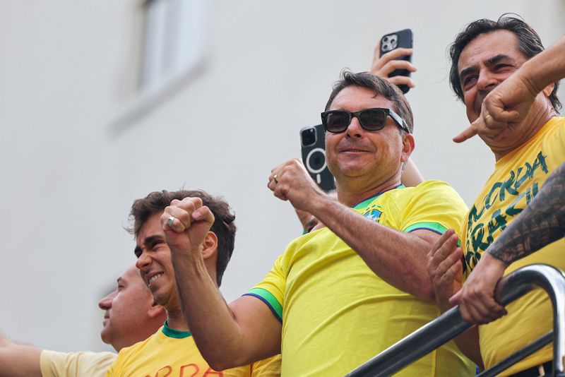 Flavio Bolsonaro draws even with Lula in Brazil election matchup, Datafolha shows
