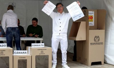Colombians vote in legislative contest, presidential primaries