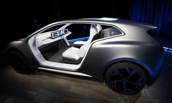 Lucid sees positive cash flow late in decade with affordable model, autonomous offerings