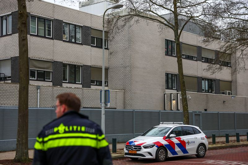 Explosion lightly damages Jewish school in Amsterdam