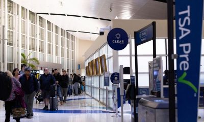 US airline CEOs urge Congress to end standoff, pay airport security officers