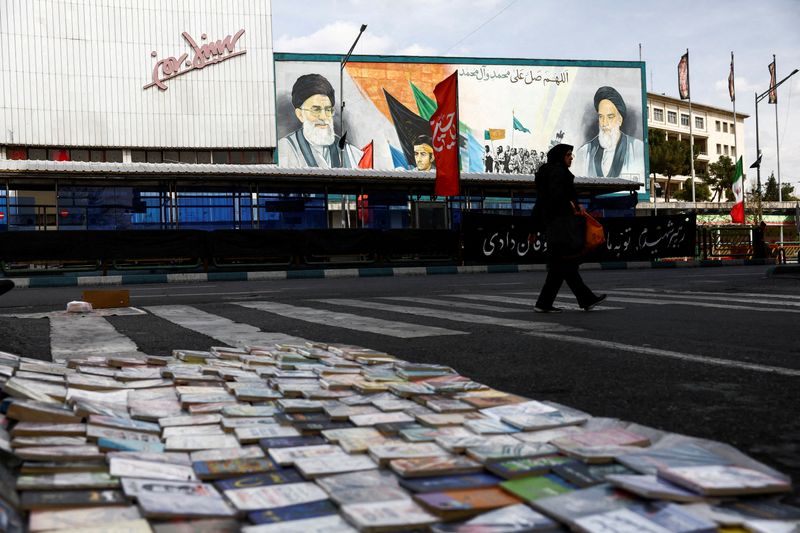 Analysis-One month into Iran war, only hard choices for Trump