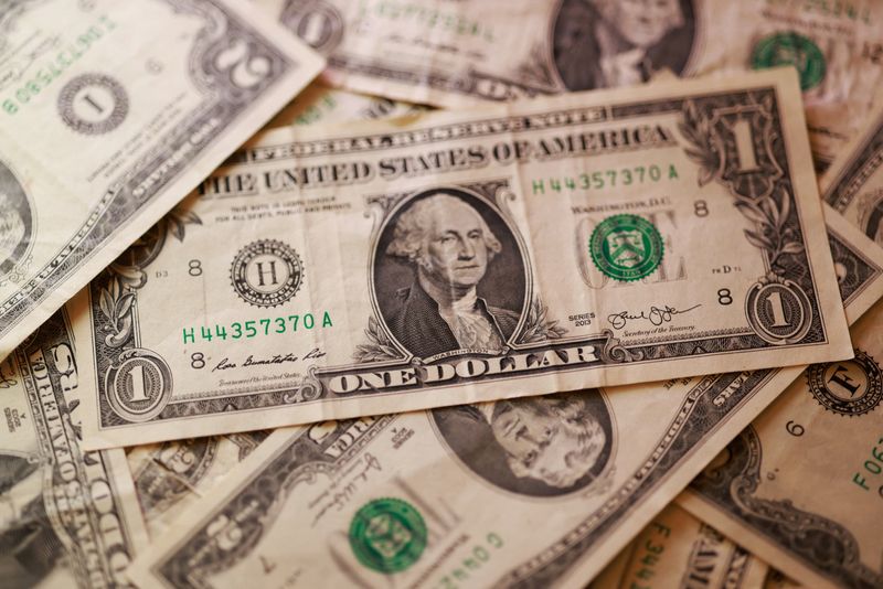 Dollar holds firm as markets brace for drawn-out Middle East war