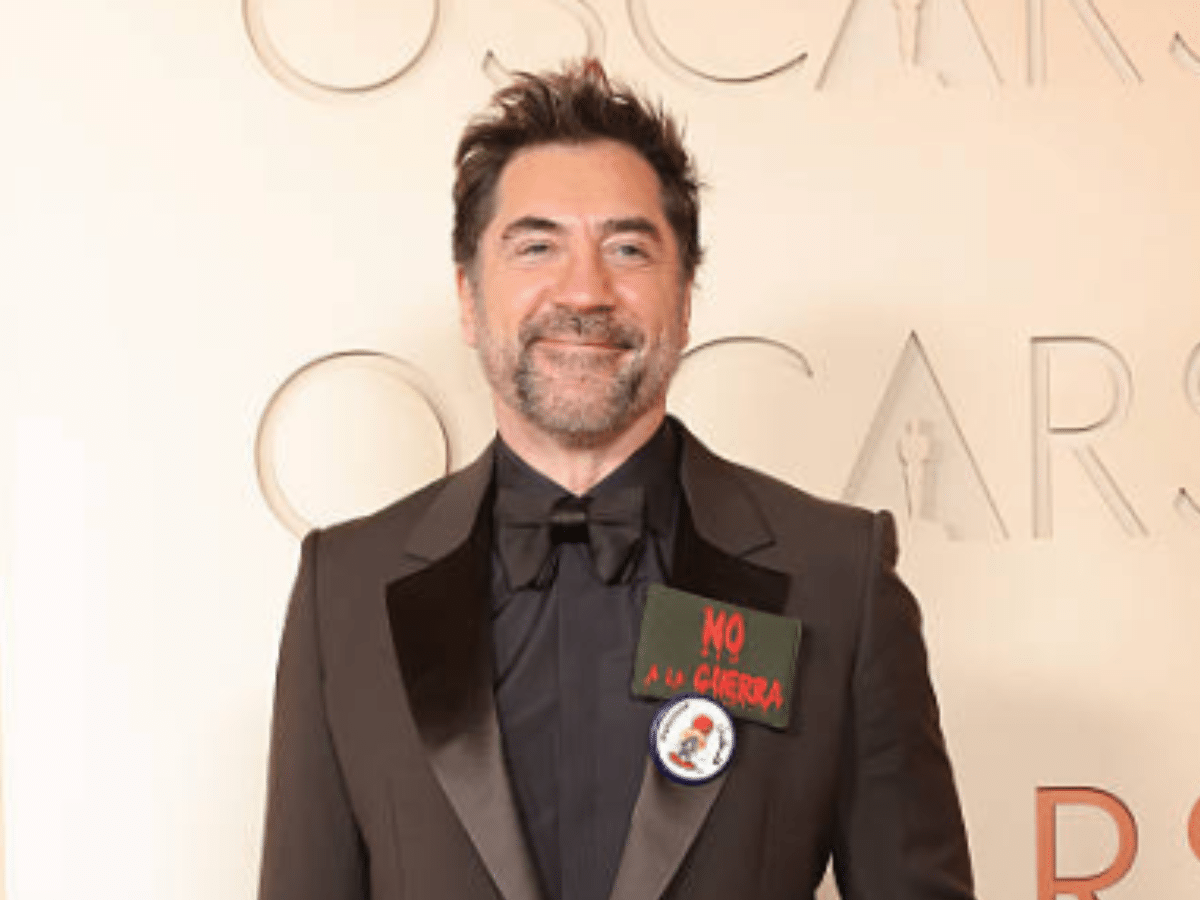 Oscars stars say no to war and ICE