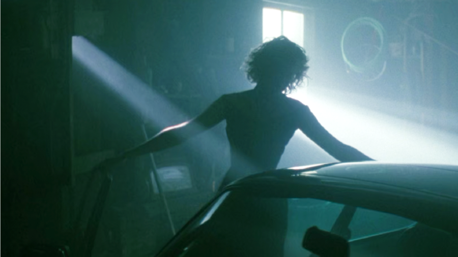 Michael Keaton’s R-Rated 90s Thriller Is A Landlord’s Worst Nightmare