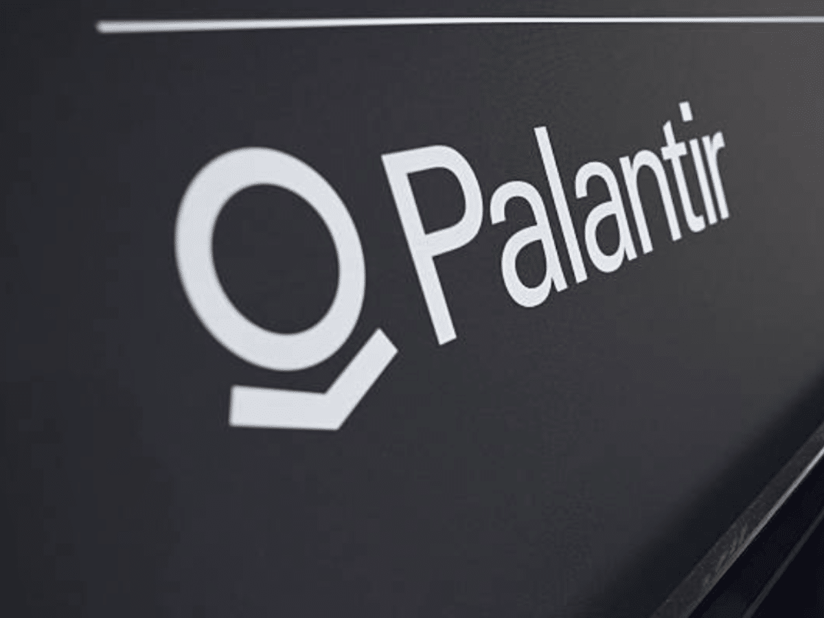 Palantir continue to hide meeting notes with several PMs