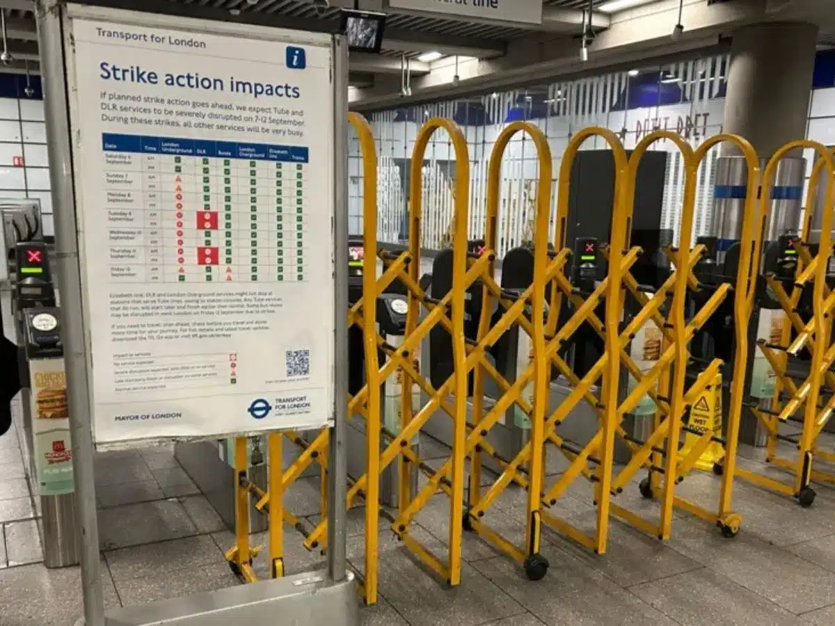 RMT calls off March tube strikes after further talks still ongoing