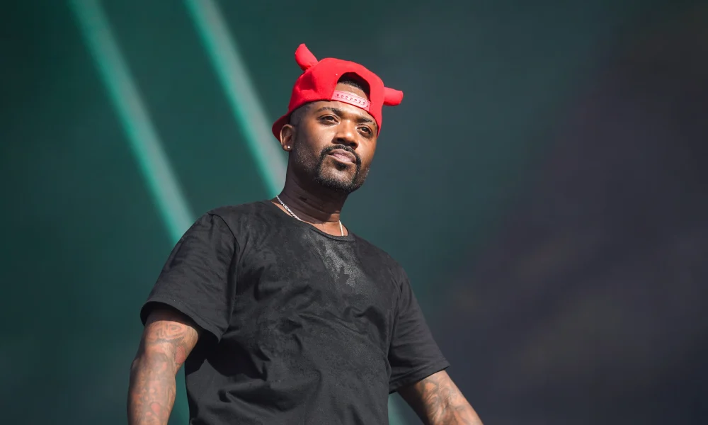 Ray J Leaves Fans Confused As Video Shows Him Dancing In Nightclub After Mom Confirms Health & Heart Issues