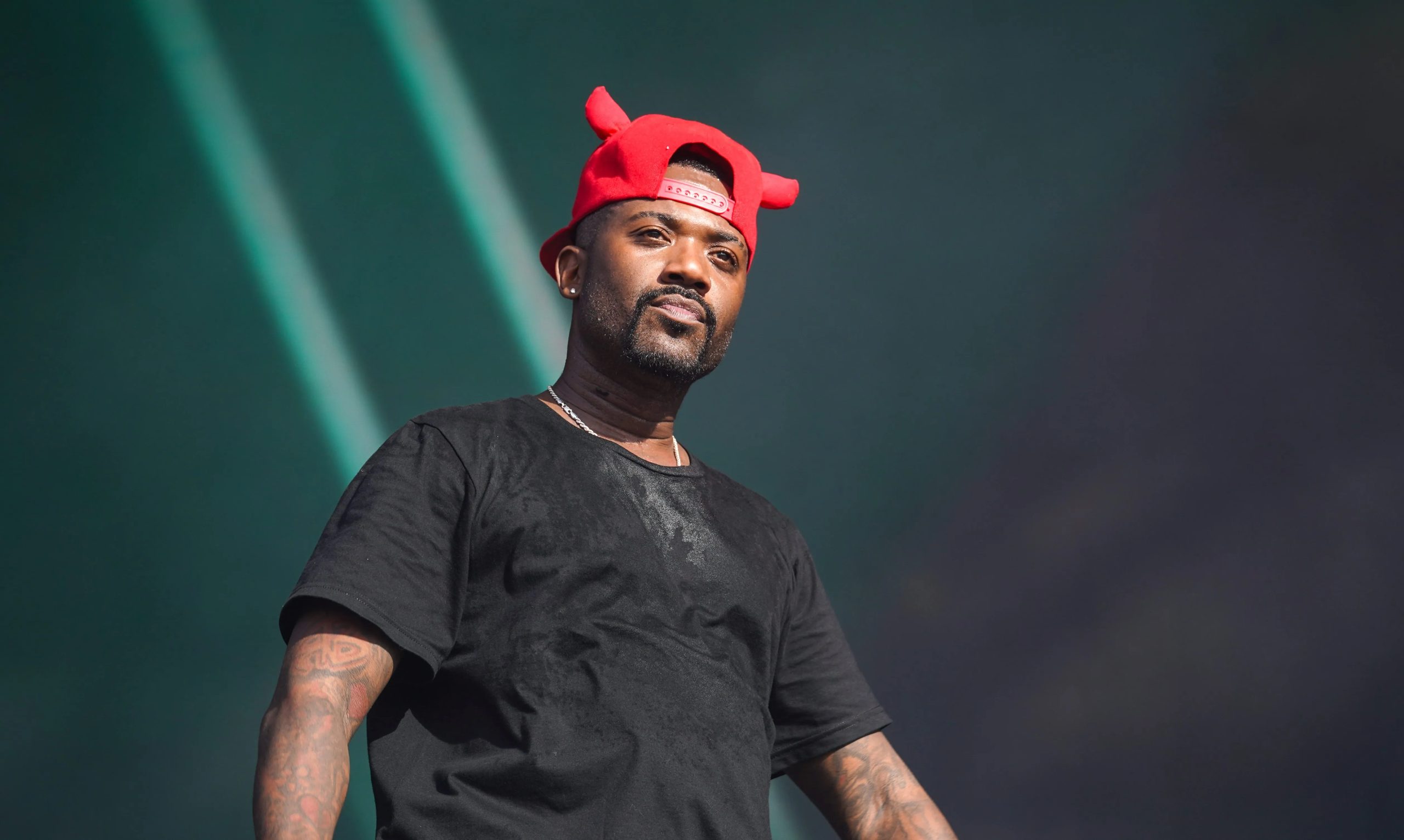 Ray J Leaves Fans Confused As Video Shows Him Dancing In Nightclub After Mom Confirms Health & Heart Issues