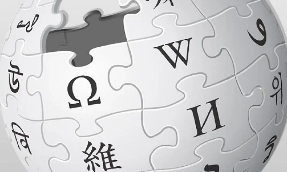 Wikipedia gets an unofficial collectible card game with free daily booster packs