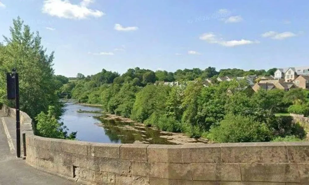 Woman dies after falling through gap at Barnard Castle into river 30ft below | News UK