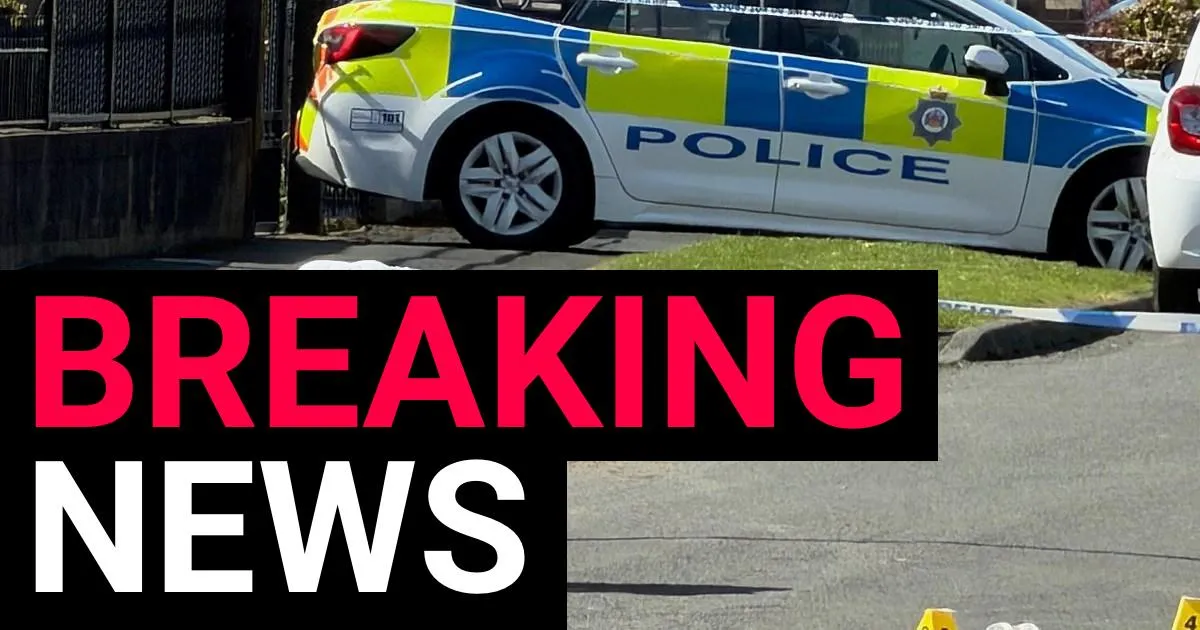Four arrested for 'murder' of young woman found in street with serious injuries | News UK