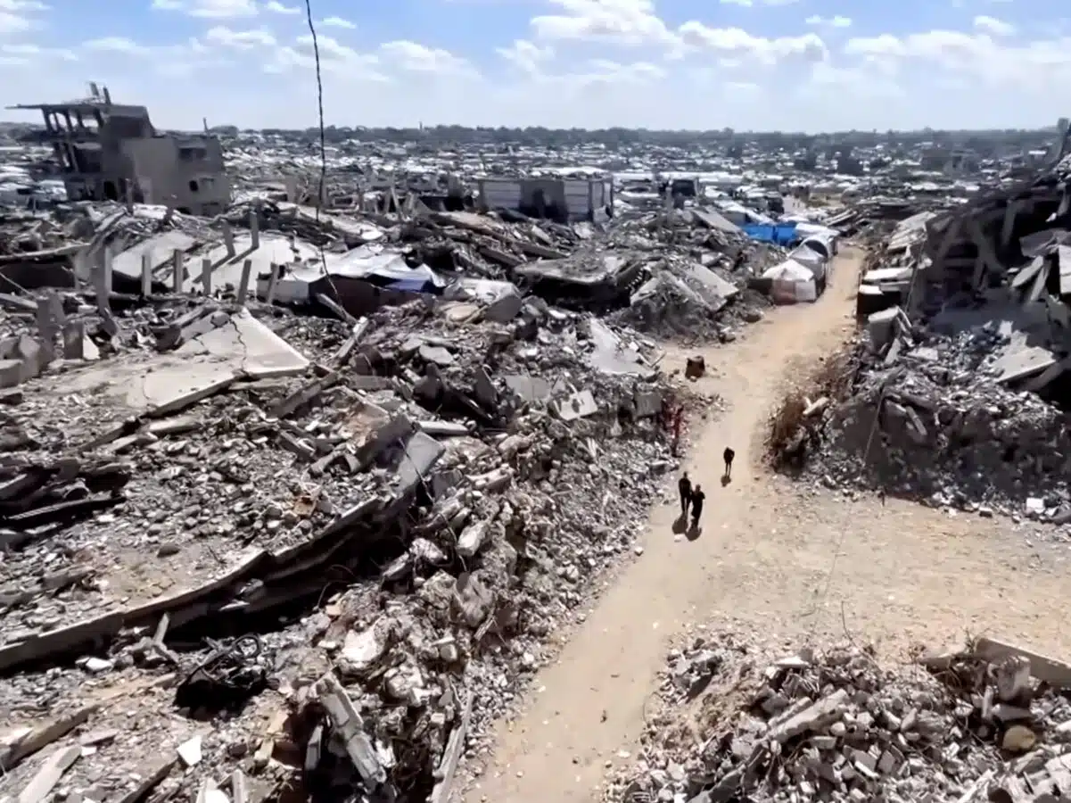 Israel promises 'Gaza-style destruction' in Lebanon