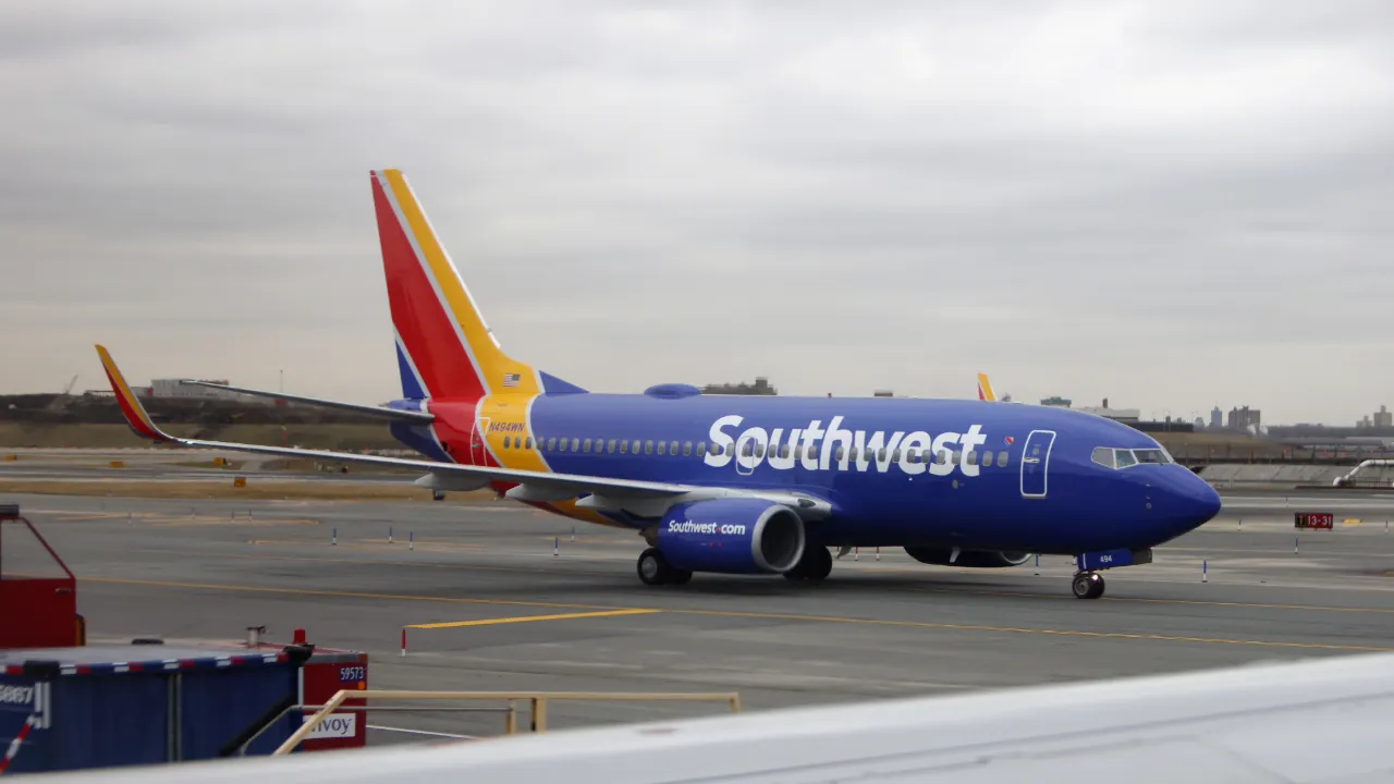 SWAT teams storm Southwest flight in Atlanta, remove passenger at gunpoint