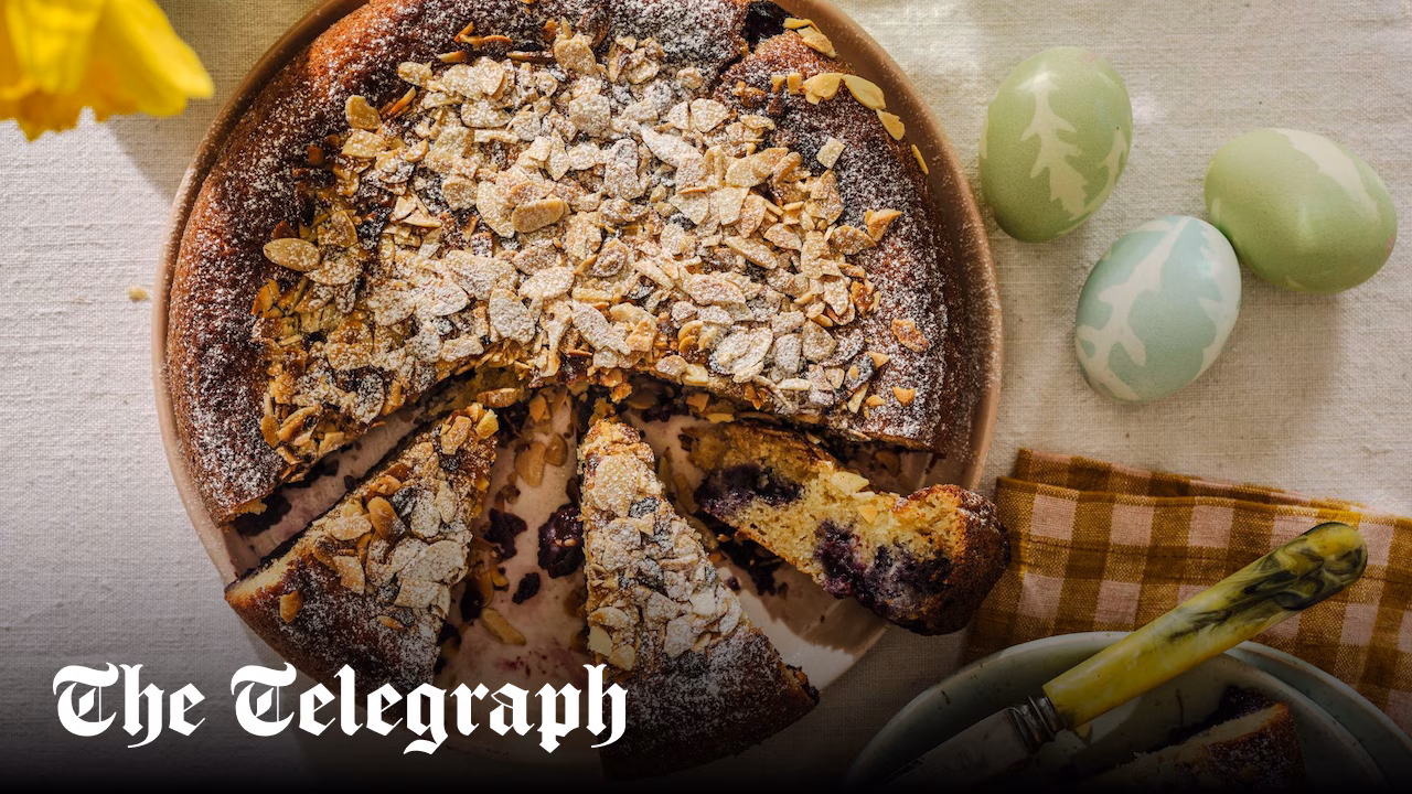 Blueberry, lemon and almond cake recipe