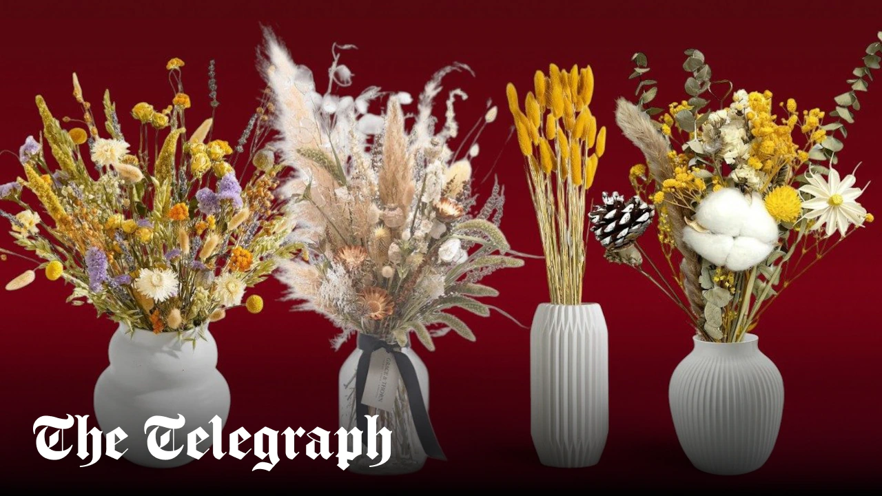 Best dried flowers for gifts 2026, including Bloom & Wild and Lisa Angel
